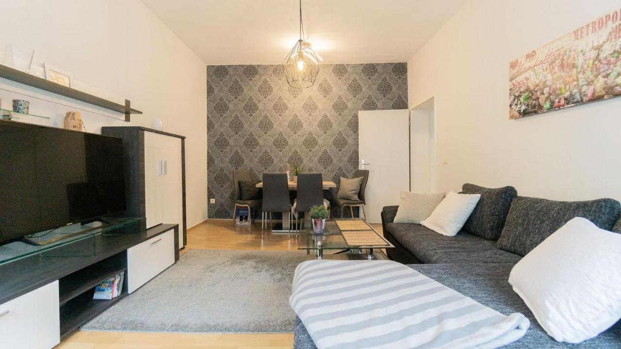 *Central_50M2_Kitchen_Washer_Netflix_Parking Cottbus Esterno foto
