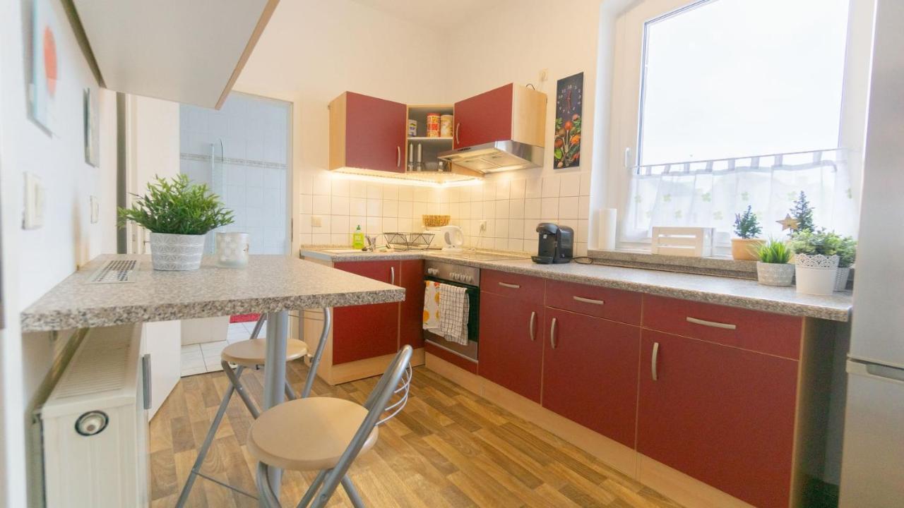 *Central_50M2_Kitchen_Washer_Netflix_Parking Cottbus Esterno foto