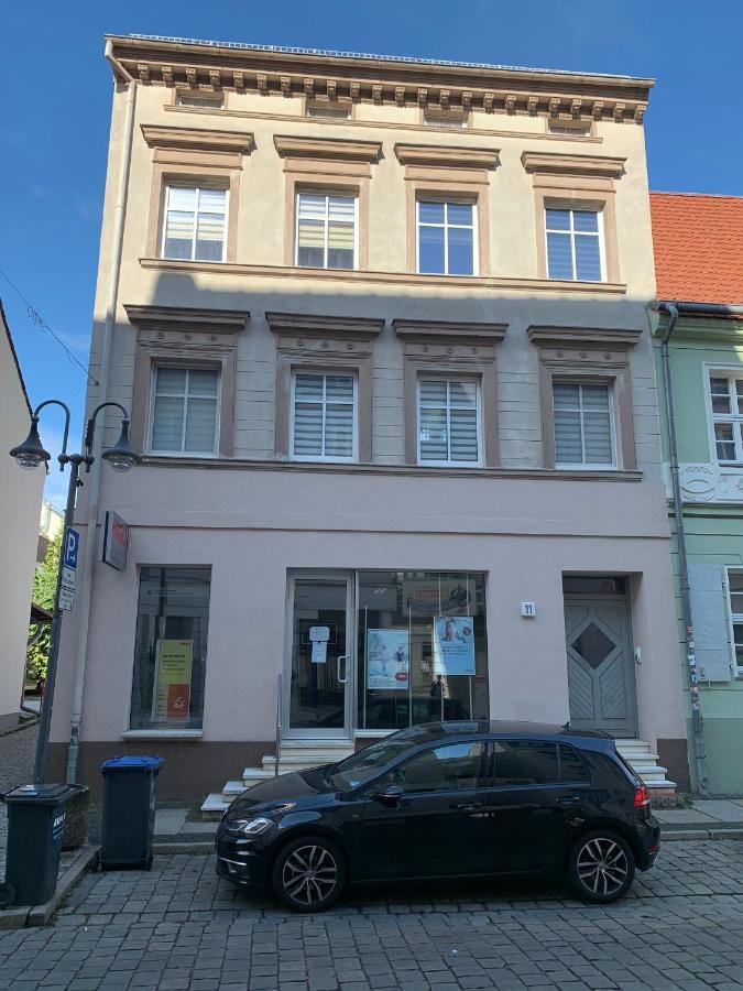 *Central_50M2_Kitchen_Washer_Netflix_Parking Cottbus Esterno foto